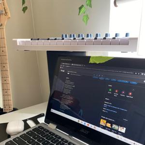 Music by Alto