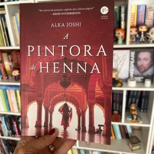 A Pintora de Henna" de Alka Joshi.