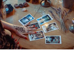 Lover's Chariot: Monthly Tarot Readings