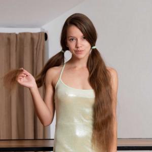 Podcast's Freya Mayer