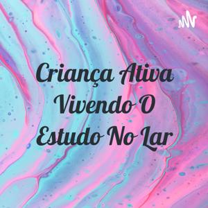 Criança Ativa Vivendo O Estudo No Lar