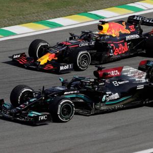 Red arrow F1