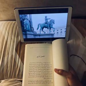 القصه مع الكتب