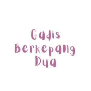 Gadis Berkepang Dua