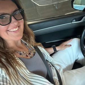 Bomb Mombie Meets Eliza on the Road