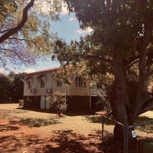 Bronco Motel