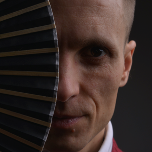 Слышать за словами