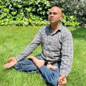 The Blind, Muslim Yogi