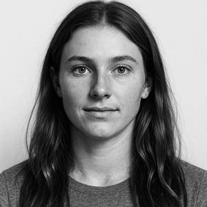 Lauren Macuga - Biography Flash