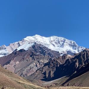 Aconcagua: Vidas en la Altura