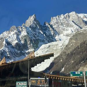 LUNA's road trip in philosophy