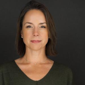 Conversations w/ Women Who Lead