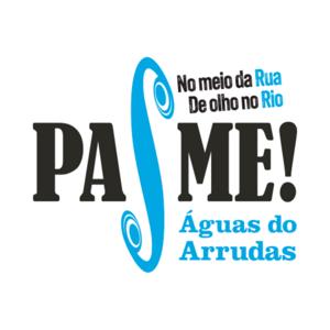 Pasme! No meio da rua, de olho no rio