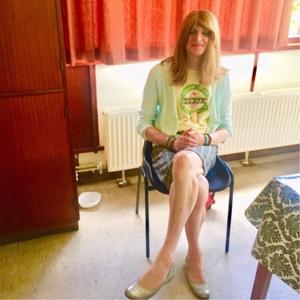 Katie talks football and crossdressing