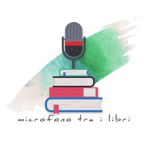 microfono tra i libri