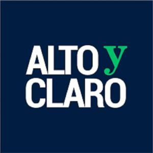 Alto y claro