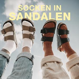 SOCKEN IN SANDALEN